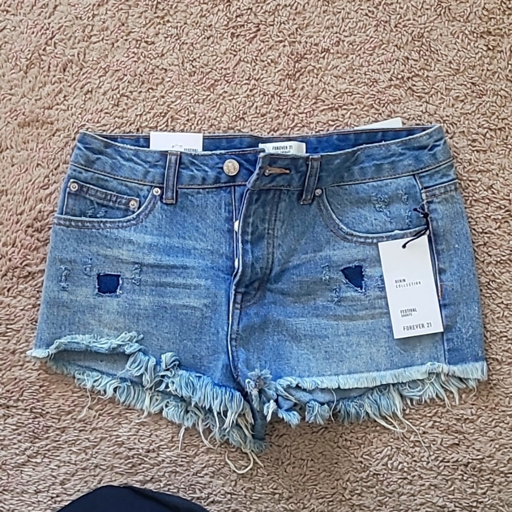 NWT Jean Shorts Forever 21 Size 28